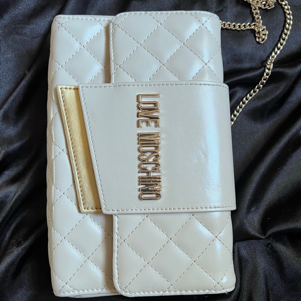 Authentic Cream Love Moschino w/ gold chain strap